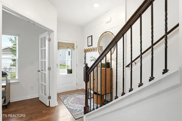 121 Kaley Lane, Lenoir City, TN 37771