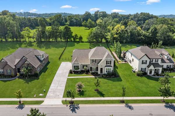 1127 Madison Mill Dr, Nolensville, TN 37135