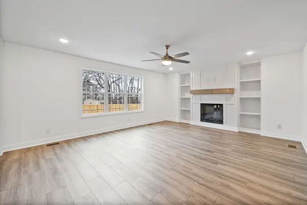 1231 Iris Glen Drive, Clarksville, TN 37042