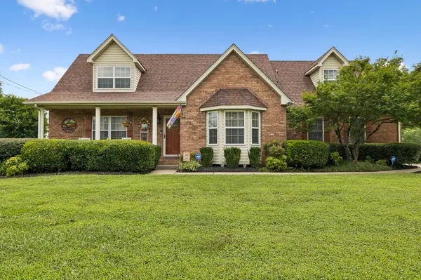 1307 Sycamore Dr, Murfreesboro, TN 37128