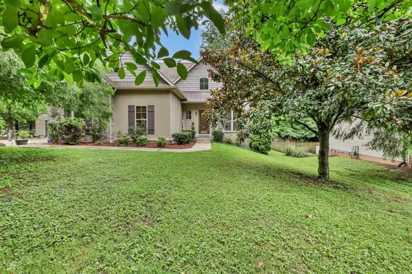 101 Vannoak Dr, Clarksville, TN 37043