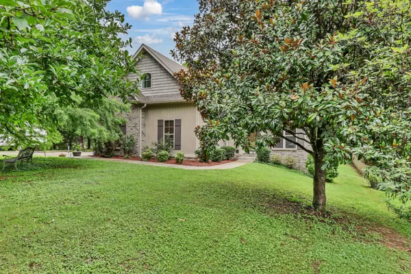 101 Vannoak Dr, Clarksville, TN 37043