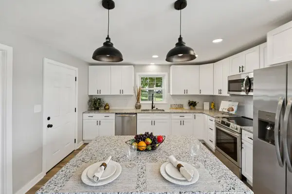 226 Garwood Dr, Nashville, TN 37210