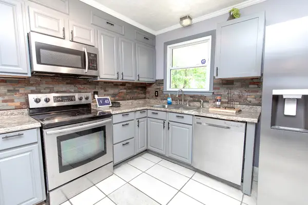 608 Hidden Hill Dr, Hermitage, TN 37076
