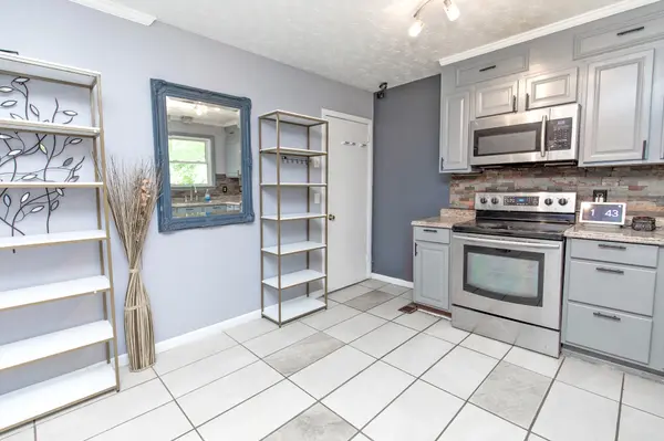 608 Hidden Hill Dr, Hermitage, TN 37076