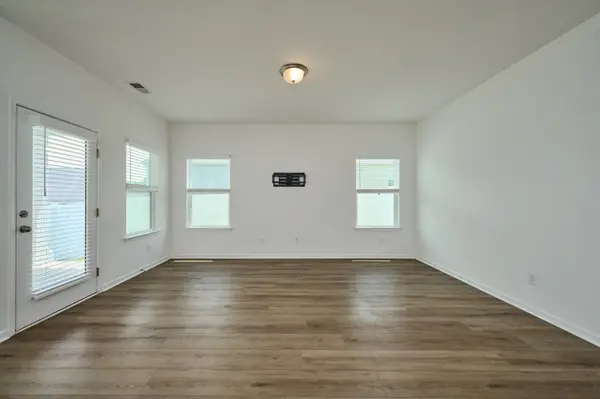 220 Summerlin Dr, Gallatin, TN 37066