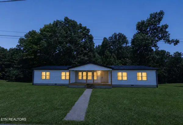 1035 Star Point Rd, Jamestown, TN 38556