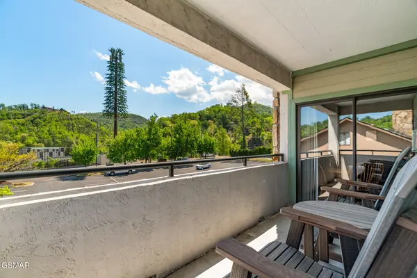 354 E Holly Ridge Road #401, Gatlinburg, TN 37738