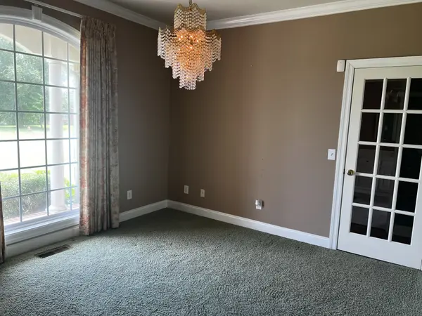 379 Bell Dr #W, Winchester, TN 37398