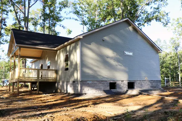 521 Shelton Cemetery Rd, Cumberland Furnace, TN 37051