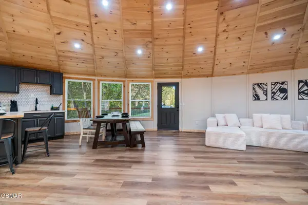 525 Sourdough Hollow Road, Kodak, TN 37764