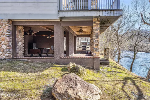 128 Rafter Rd, Tellico Plains, TN 37385