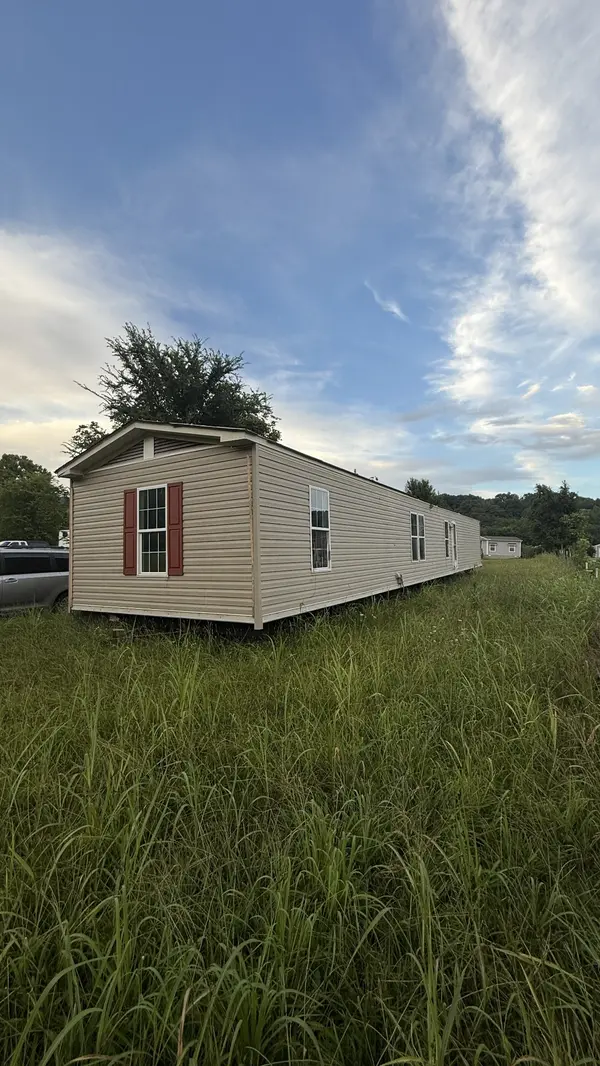 93 pawnee dr, Bradyville, TN 37026