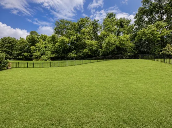 1007 Broughton Pl, Gallatin, TN 37066