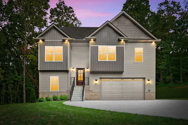 2210 Palmyra Rd, Palmyra, TN 37142