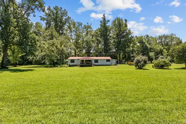 1227 Brushy Rd, Centerville, TN 37033