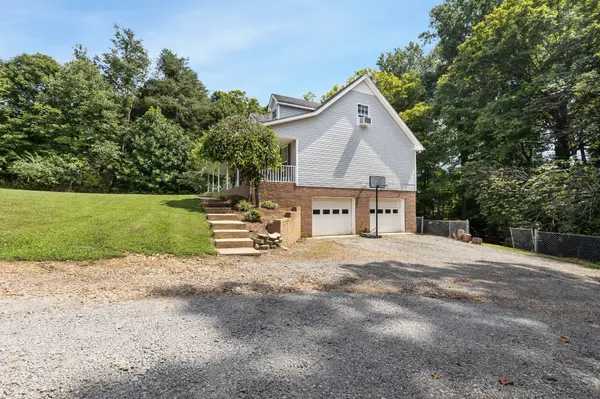 5221 Grand View Ln, Pleasant View, TN 37146