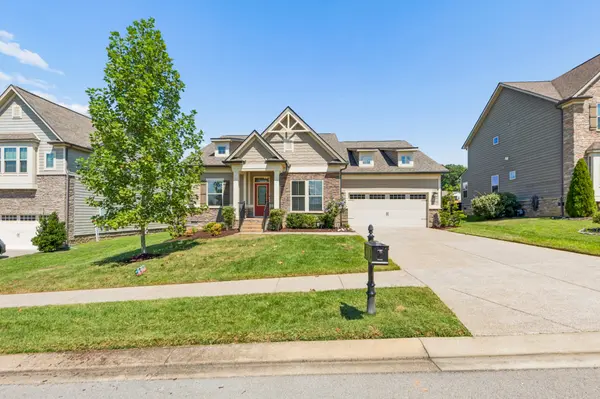 6910 Wellsford Ln, College Grove, TN 37046