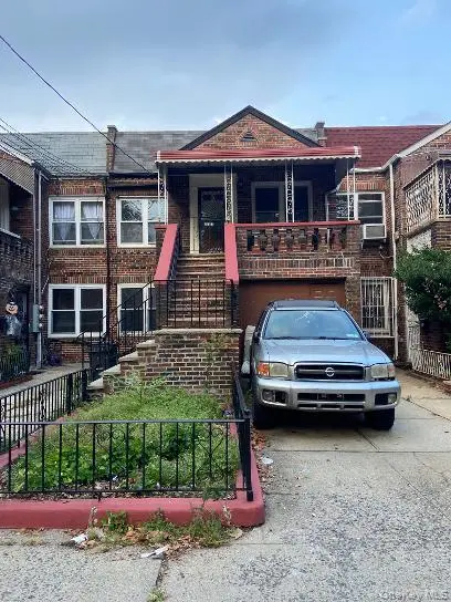 323 East 91 street, Brooklyn, NY 11212