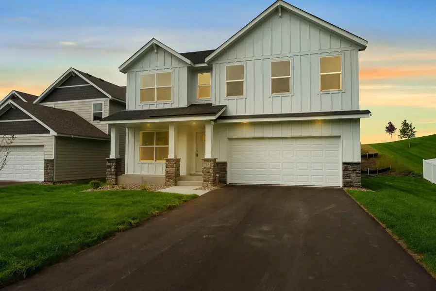 7451 Agate TRL, Inver Grove Heights, MN 55077