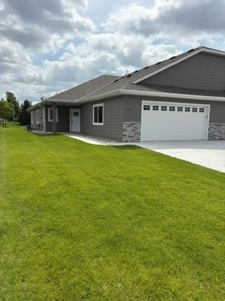 254 Eau Claire AVE SE, Hutchinson, MN 55350
