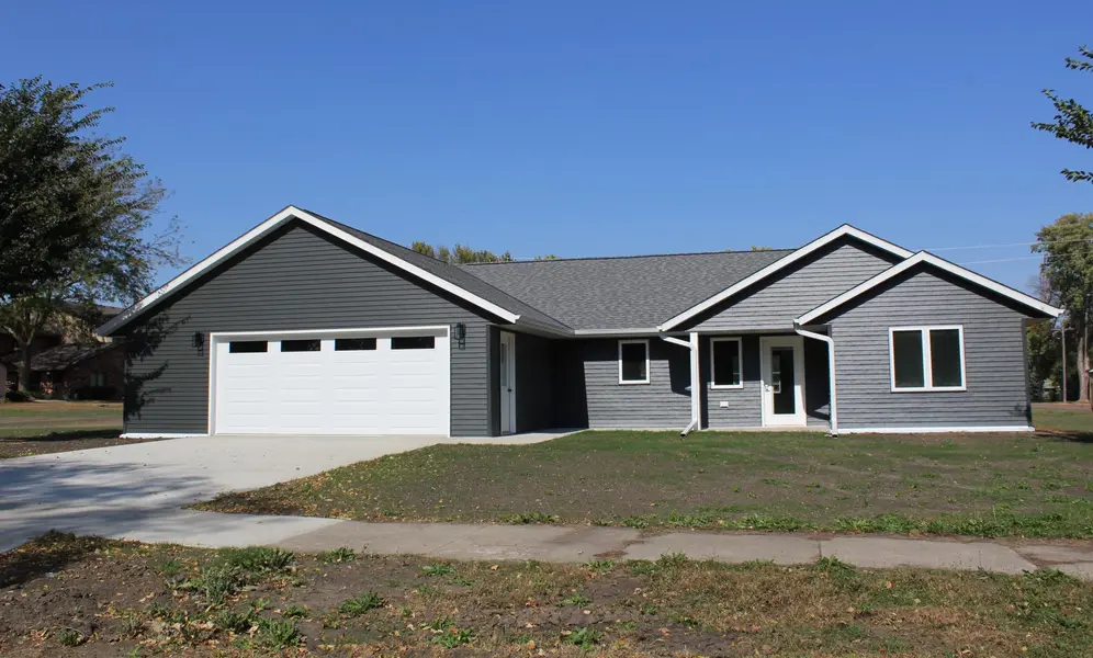131 Main ST E, Trimont, MN 56176