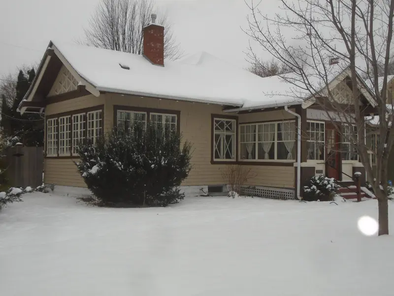 1048 Linwood AVE, Saint Paul, MN 55105