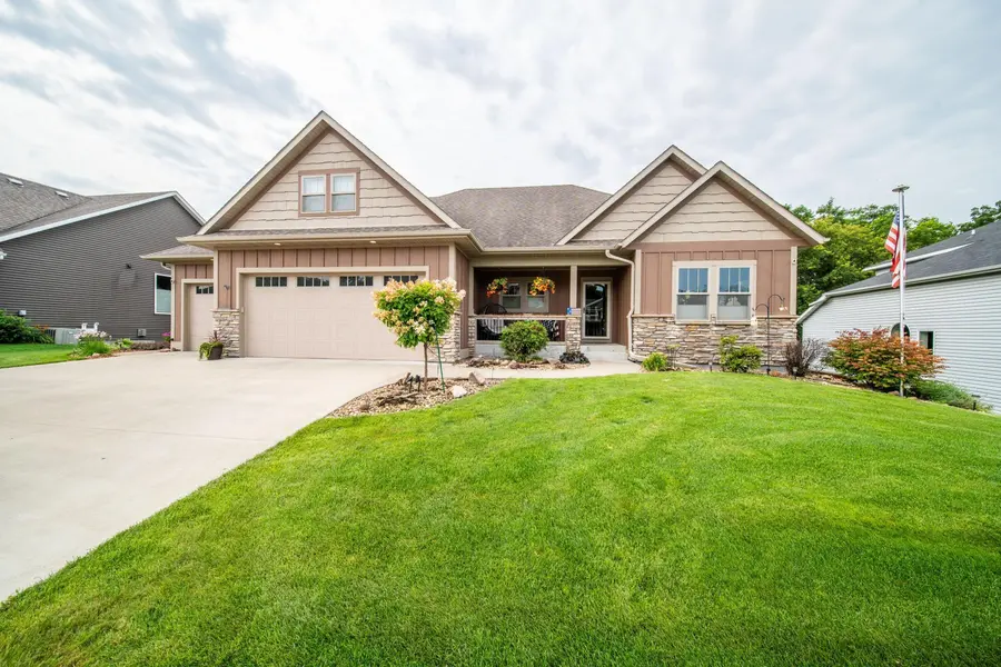 2990 Stone Park DR NE, Rochester, MN 55906