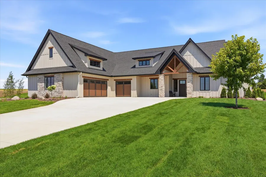 7982 Eldorado RD, Prior Lake, MN 55372