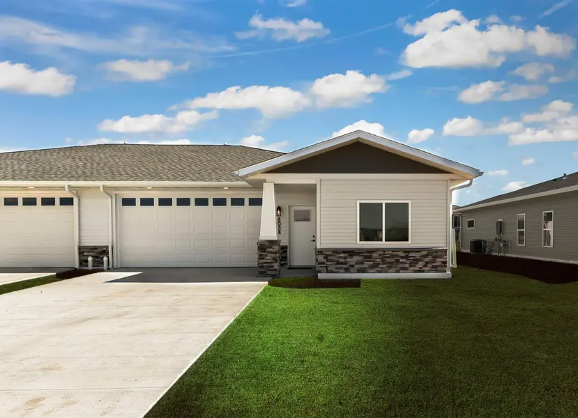805 9th AVE SW #B, Perham, MN 56573