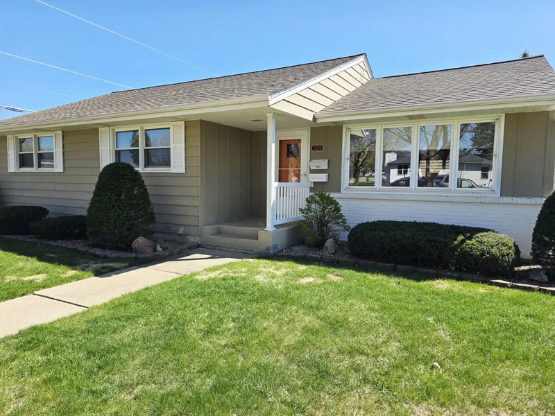 1920 3rd AVE SE, Austin, MN 55912
