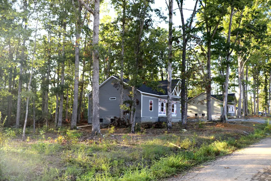 491 Shelton Cemetery Rd, Cumberland Furnace, TN 37051