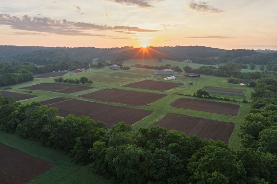 2023 Dr Robertson Rd, Spring Hill, TN 37174