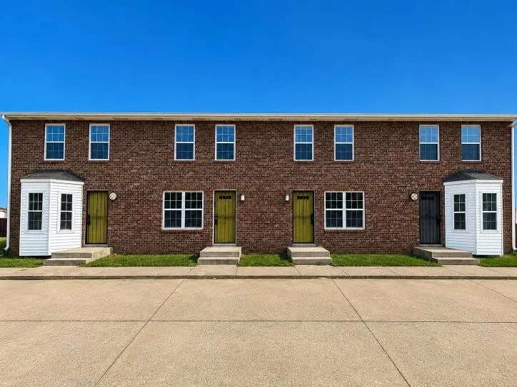2004 Tynewood Dr, Clarksville, TN 37042