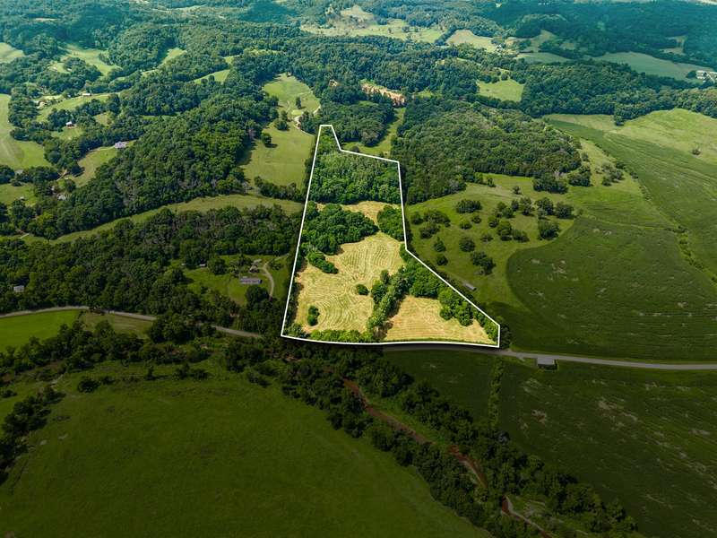 4545 Stephenson Schoolhouse Rd, Hampshire, TN 38461