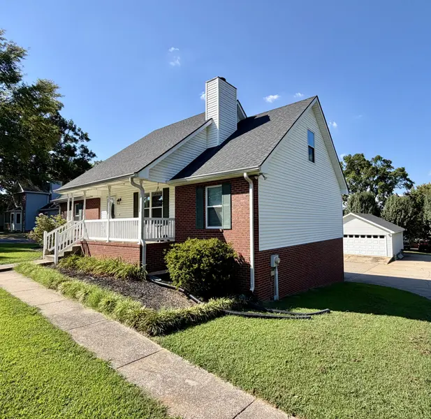 145 S Palmers Chapel Rd, White House, TN 37188