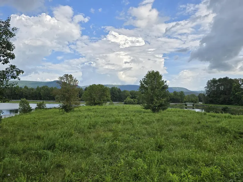 1 Spring Lake Drive, Dunlap, TN 37327