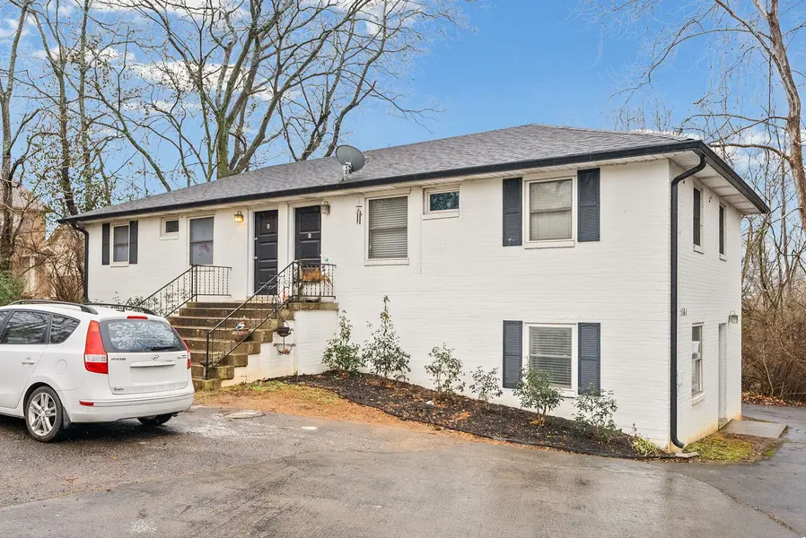 1860 Memorial Dr #C, Clarksville, TN 37043