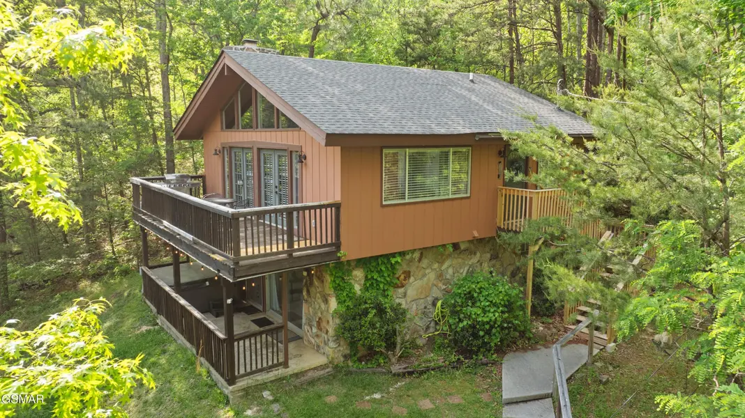 715 Upper Windsor Way, Gatlinburg, TN 37738