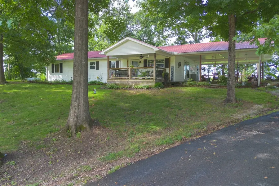 166 Beechview Dr, Clifton, TN 38425