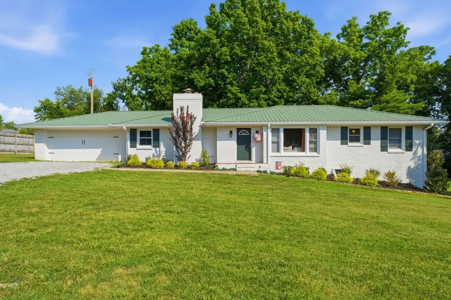 1514 5th Ave #W, Springfield, TN 37172