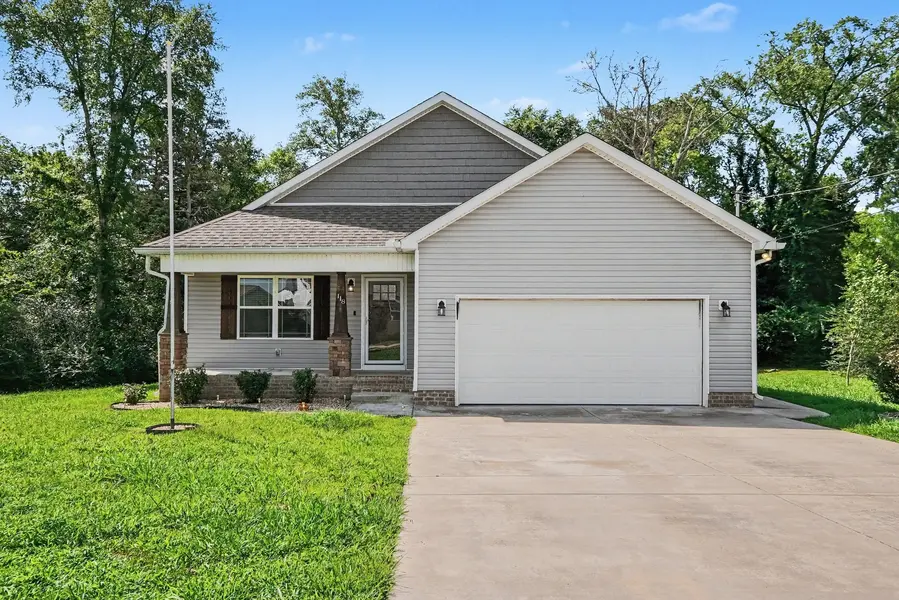 118 Blue Grass Dr, Shelbyville, TN 37160