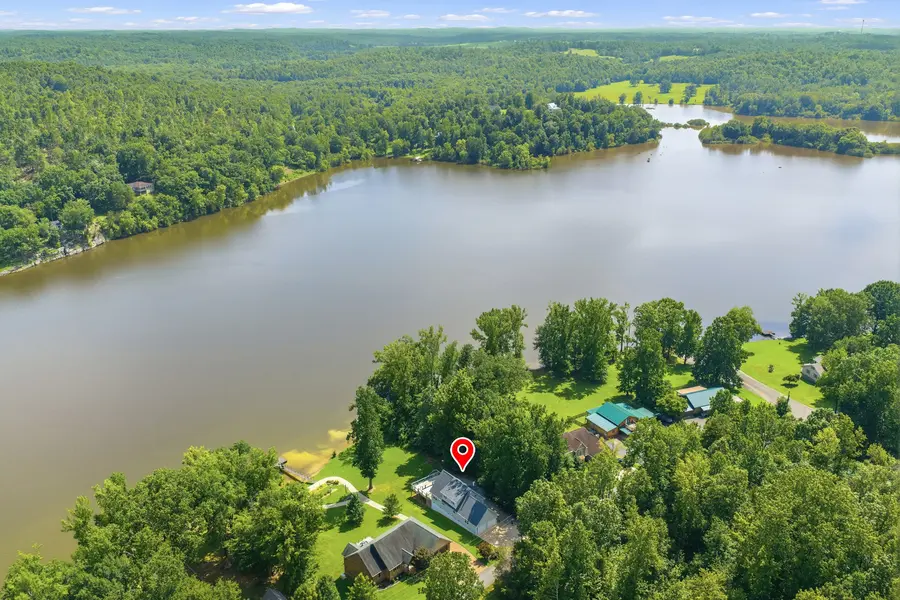 247 Featherfoot Parkway Loop, Parsons, TN 38363