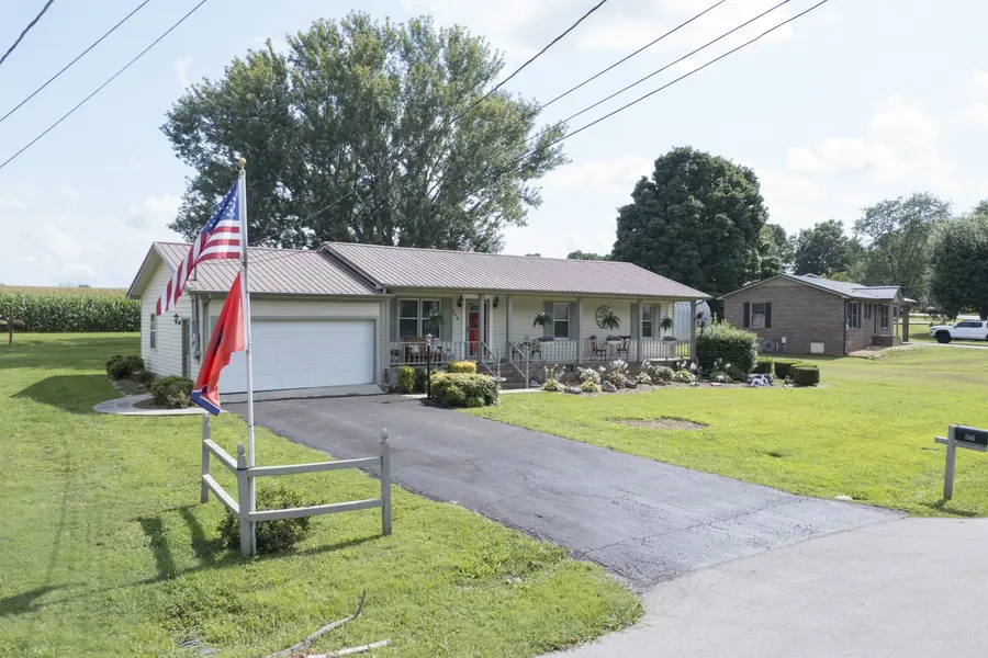 266 Woods Edge Rd, Winchester, TN 37398