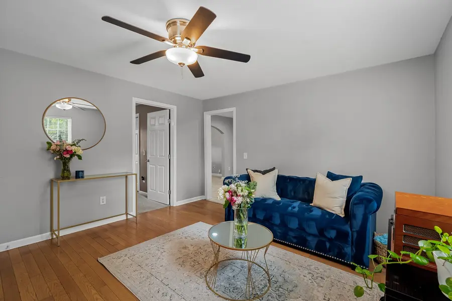 544 Maplewood Ln, Nashville, TN 37216