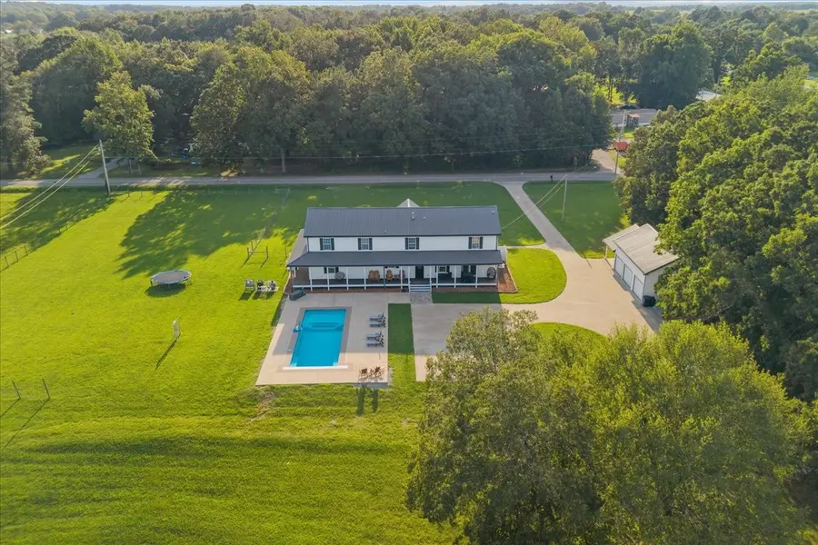 1015 Garners Creek Rd, Dickson, TN 37055