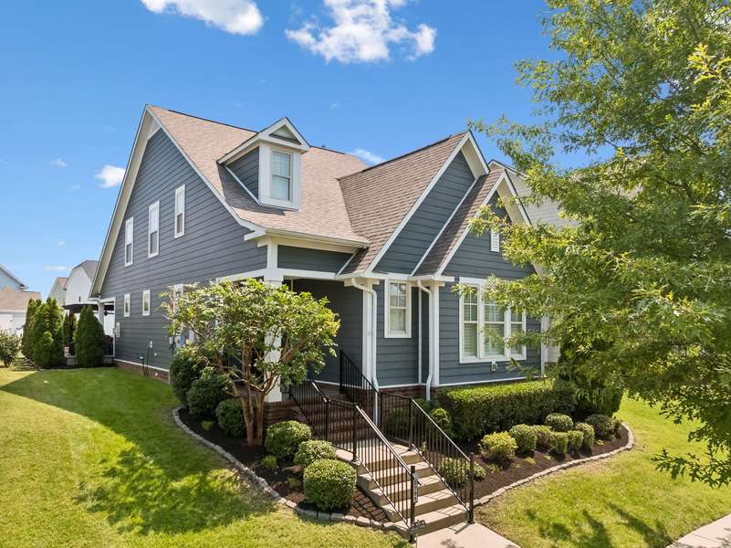 2791 Americus Dr, Thompsons Station, TN 37179