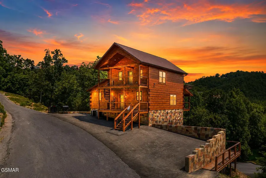 1904 Starr Street, Sevierville, TN 37876