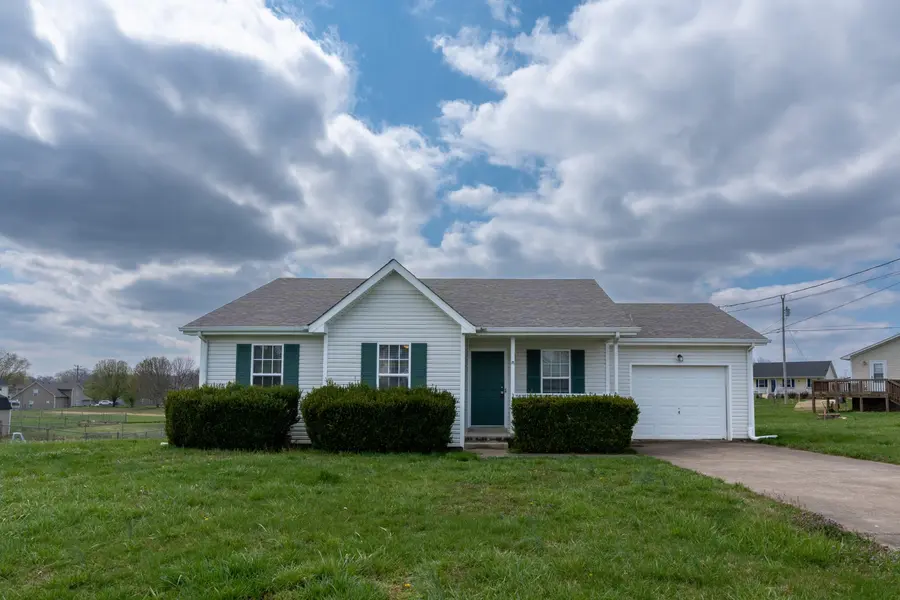 511 Potomac Dr, Oak Grove, KY 42262