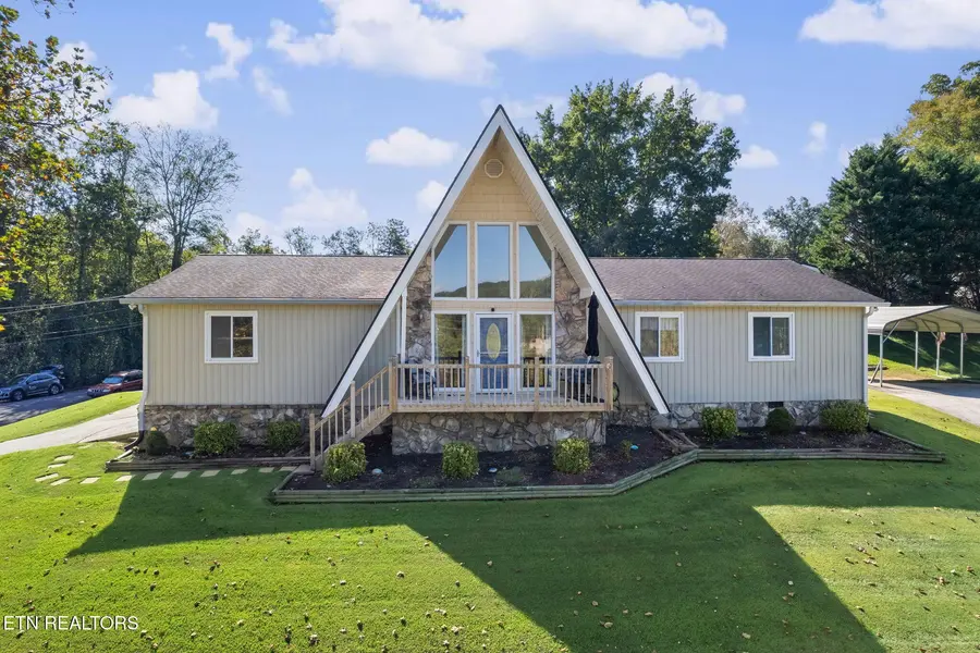 1129 Melton Hill Circle, Clinton, TN 37716